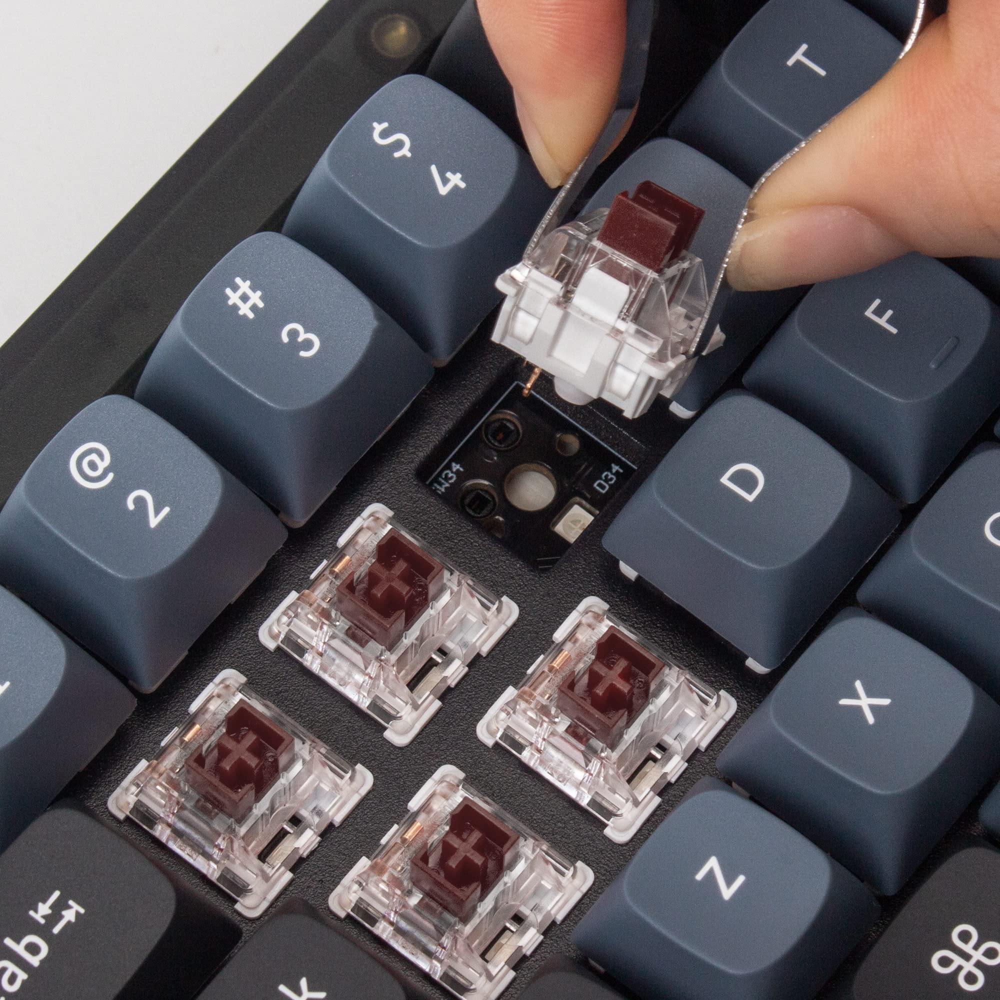 Keychron V4 QMK/VIA メカニカルキーボード 本体 Keychron V4 QMK カスタムメカニカルキーボード（US ANSI 配列